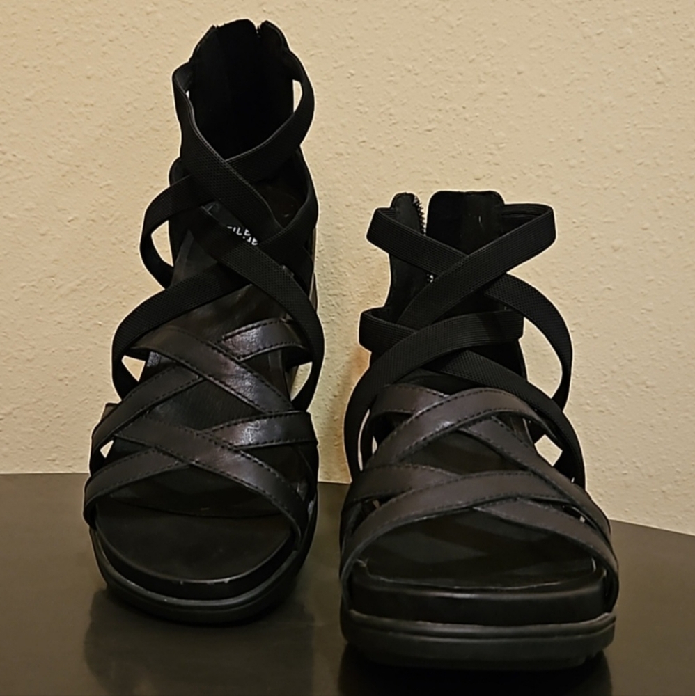 Eileen Fisher Verge Strappy Gladiator Sandals Leather Wedge Black Zip Up  Sz 7.5